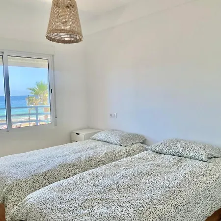 Con Bonitas Vistas Al Mar En La Playa Arenal Lägenhet