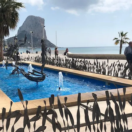 Con Bonitas Vistas Al Mar En La Playa Arenal Calp