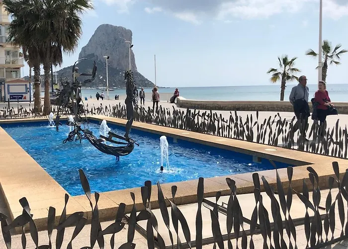 Con Bonitas Vistas Al Mar En La Playa Arenal Calpe