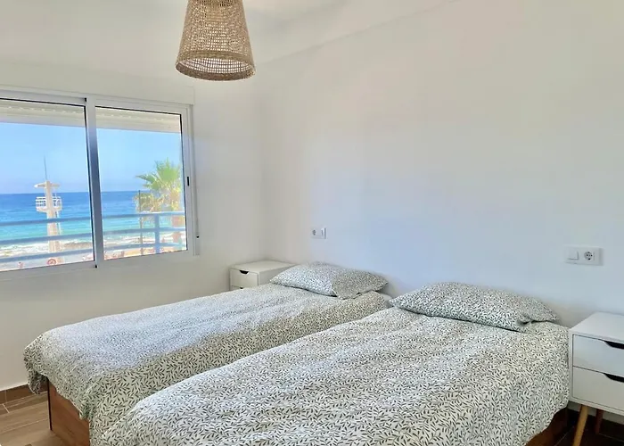 Con Bonitas Vistas Al Mar En La Playa Arenal Apartment