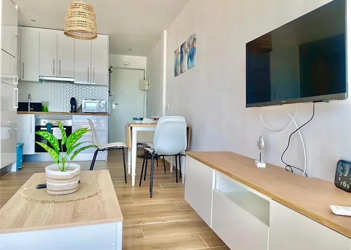 Con Bonitas Vistas Al Mar En La Playa Arenal Calpe