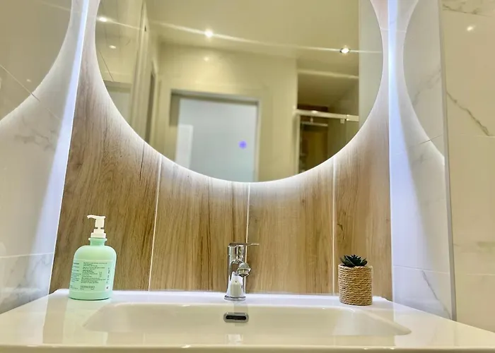 Con Bonitas Vistas Al Mar En La Playa Arenal