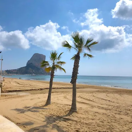 Con Bonitas Vistas Al Mar En La Playa Arenal * קלפה